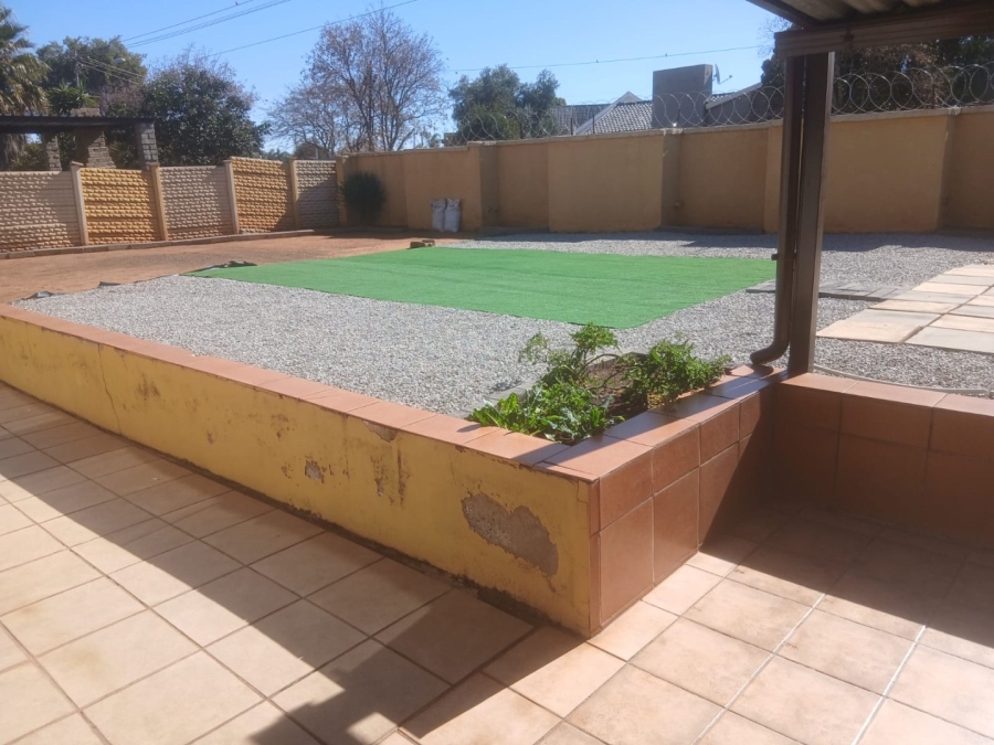 4 Bedroom Property for Sale in Greenhills Gauteng
