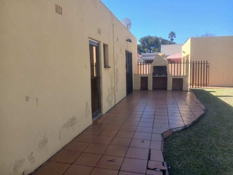 4 Bedroom Property for Sale in Greenhills Gauteng