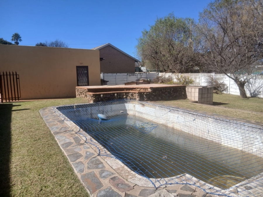 4 Bedroom Property for Sale in Greenhills Gauteng