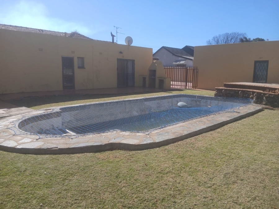4 Bedroom Property for Sale in Greenhills Gauteng