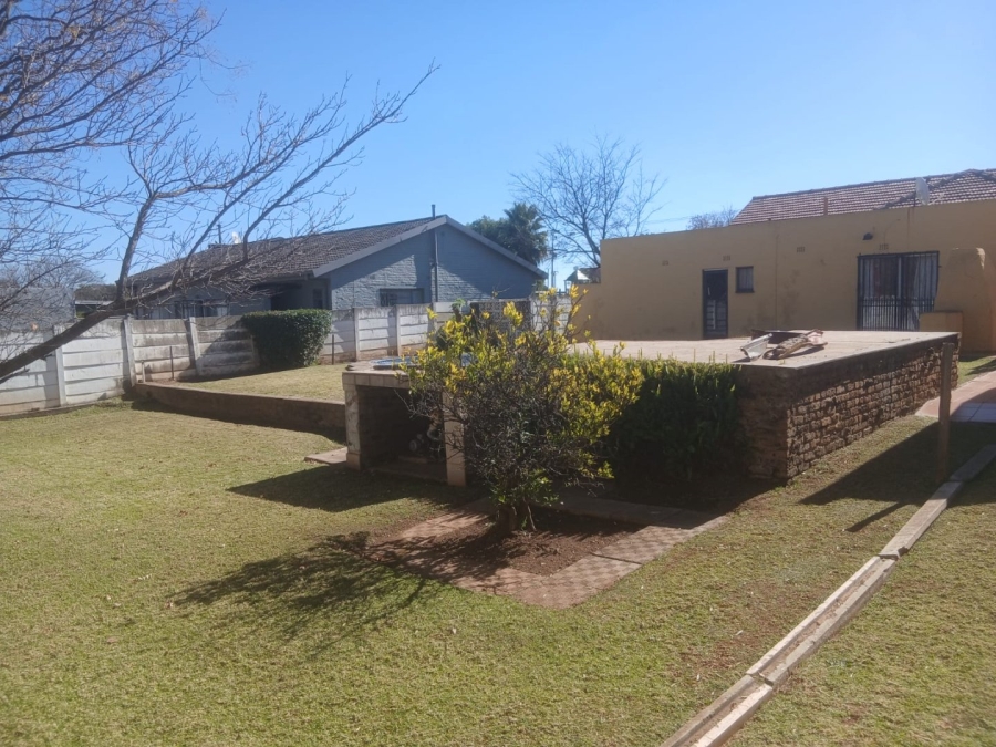 4 Bedroom Property for Sale in Greenhills Gauteng
