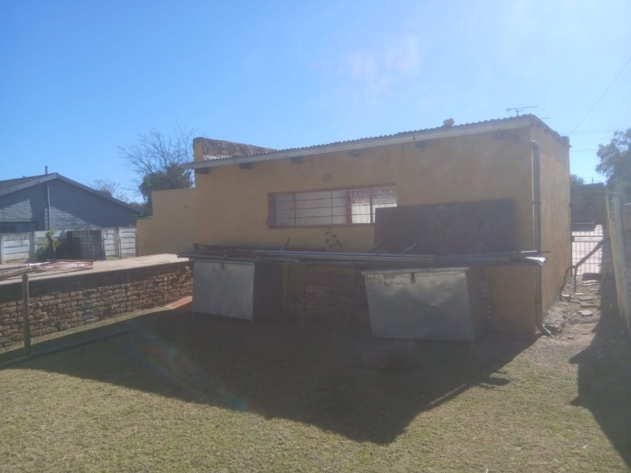 4 Bedroom Property for Sale in Greenhills Gauteng