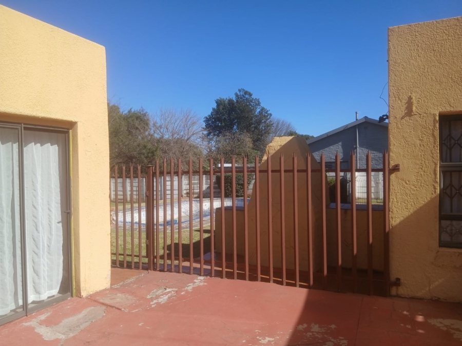 4 Bedroom Property for Sale in Greenhills Gauteng