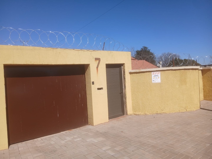 4 Bedroom Property for Sale in Greenhills Gauteng
