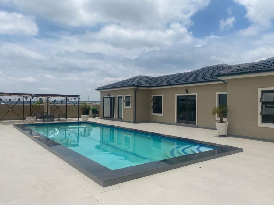 To Let 1 Bedroom Property for Rent in Blue Hills Gauteng