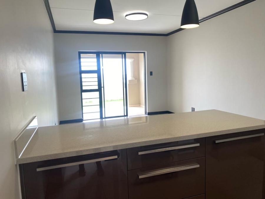 To Let 1 Bedroom Property for Rent in Blue Hills Gauteng