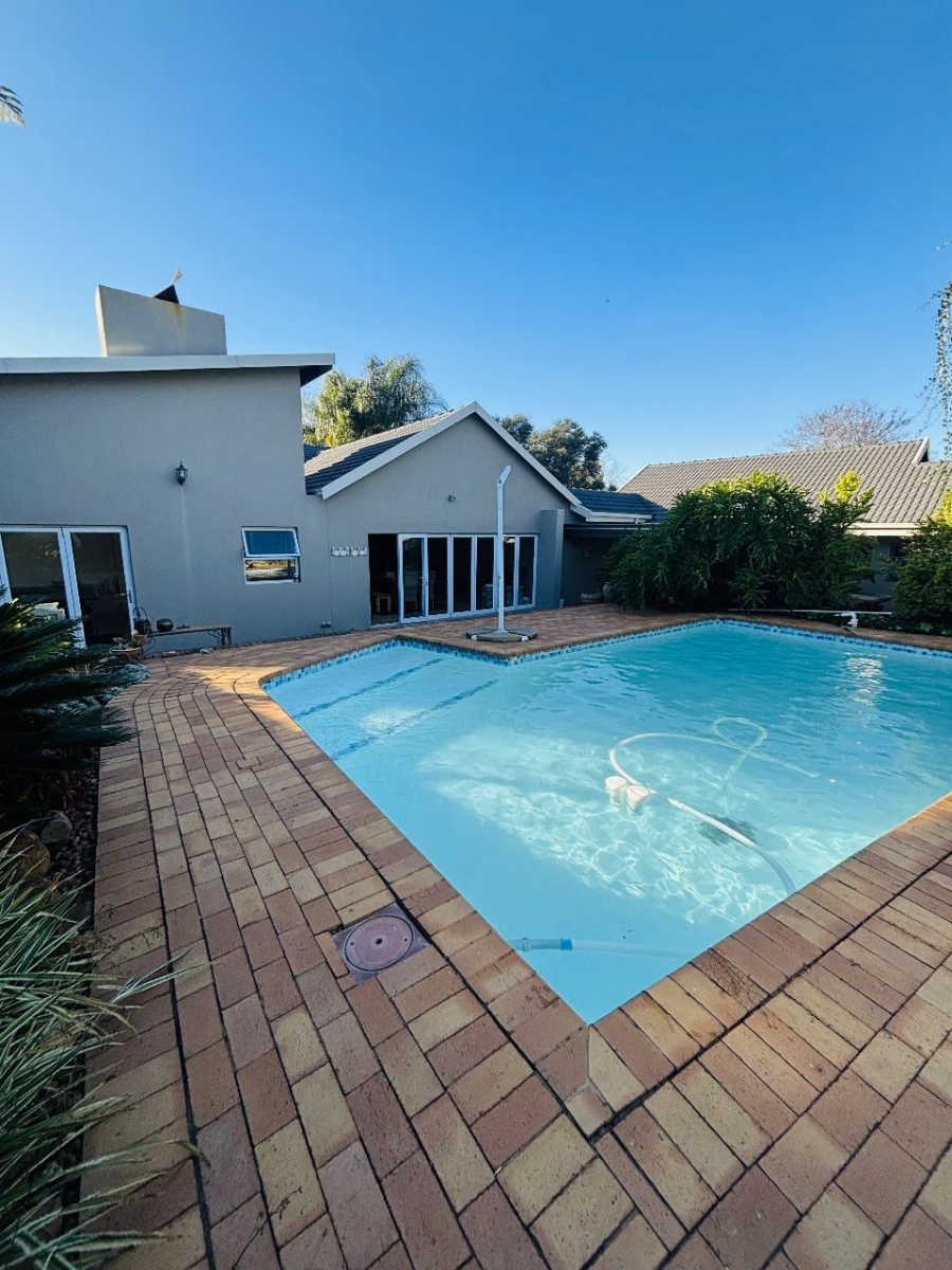 To Let 3 Bedroom Property for Rent in Garsfontein Gauteng