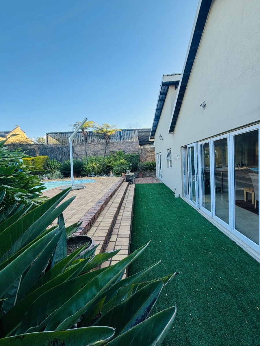 To Let 3 Bedroom Property for Rent in Garsfontein Gauteng