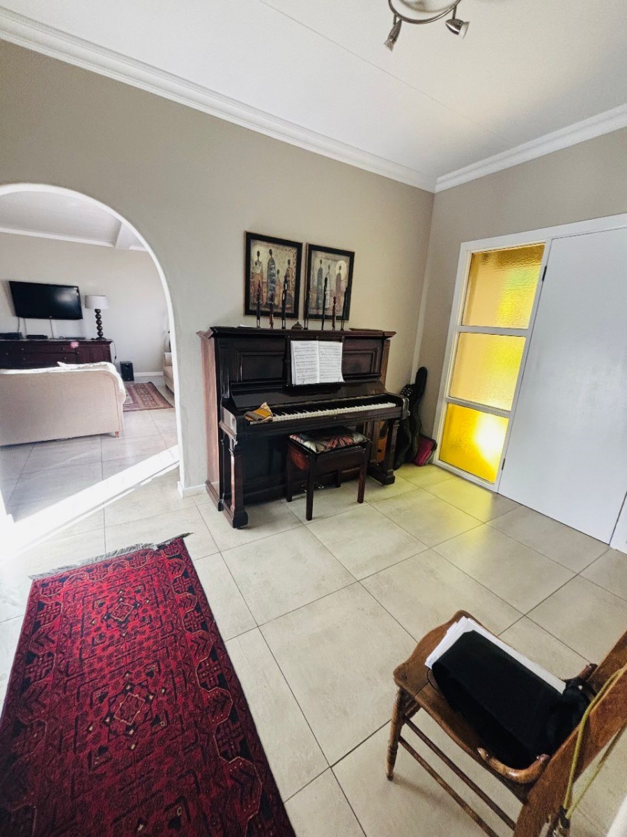 To Let 3 Bedroom Property for Rent in Garsfontein Gauteng