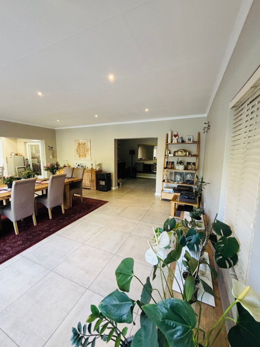 To Let 3 Bedroom Property for Rent in Garsfontein Gauteng