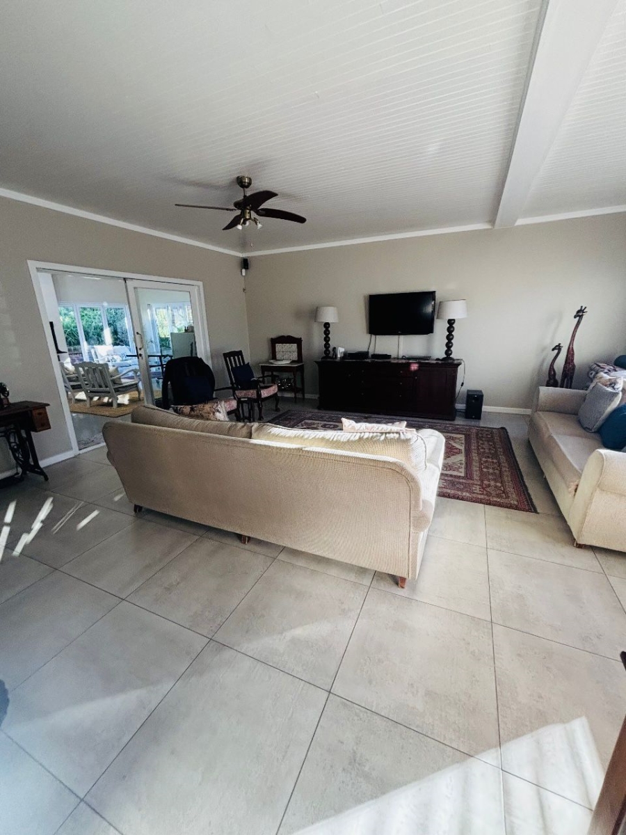 To Let 3 Bedroom Property for Rent in Garsfontein Gauteng