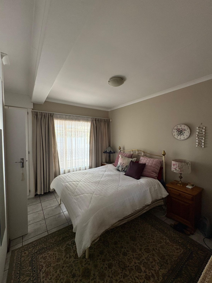 To Let 5 Bedroom Property for Rent in Garsfontein Gauteng
