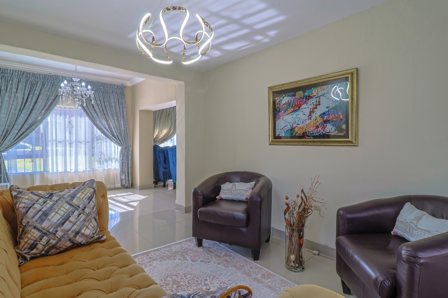 3 Bedroom Property for Sale in Mulbarton Gauteng