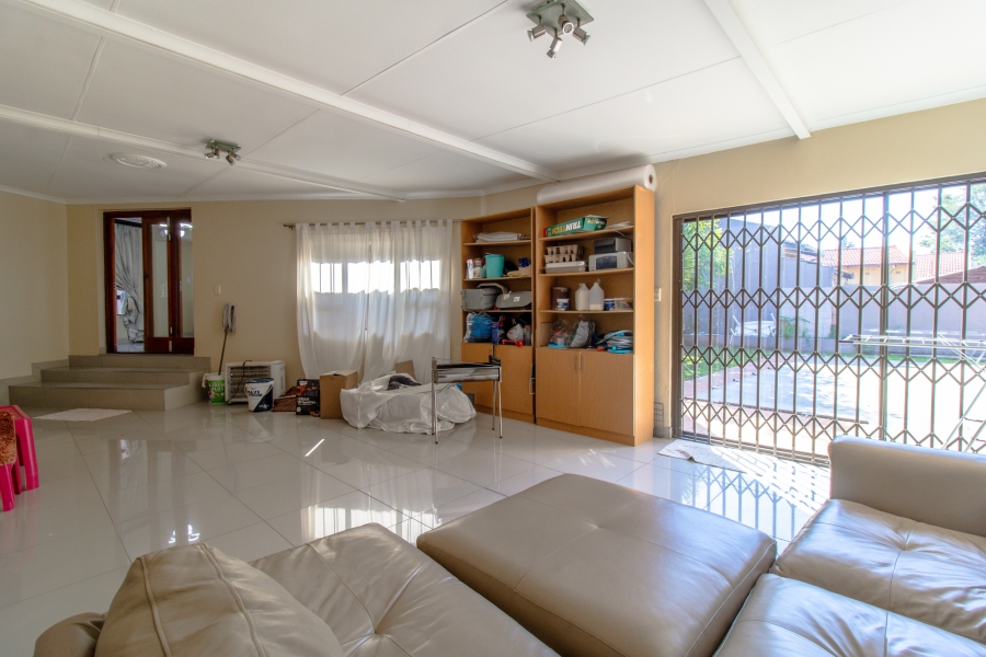 3 Bedroom Property for Sale in Mulbarton Gauteng