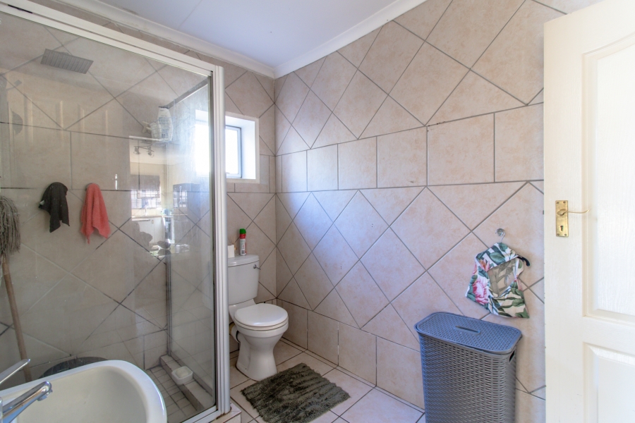 3 Bedroom Property for Sale in Mulbarton Gauteng