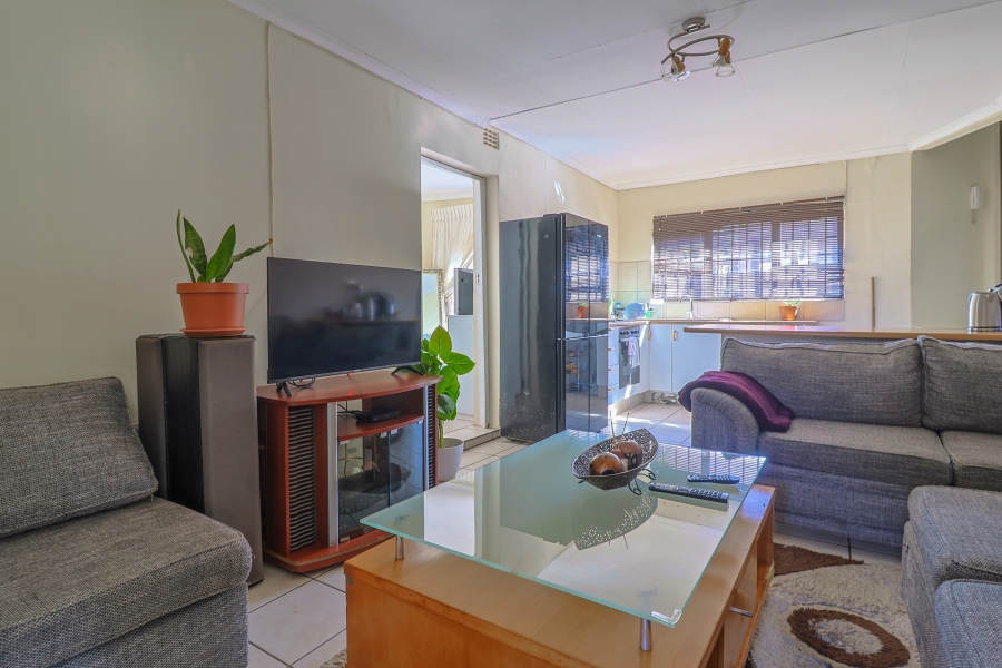 3 Bedroom Property for Sale in Mulbarton Gauteng