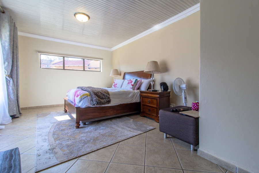 3 Bedroom Property for Sale in Mulbarton Gauteng