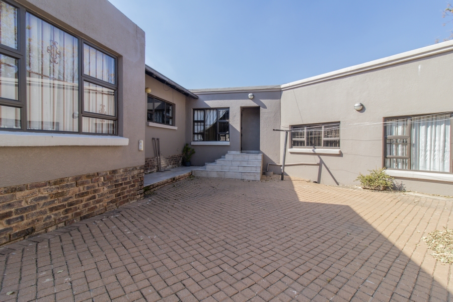 3 Bedroom Property for Sale in Mulbarton Gauteng