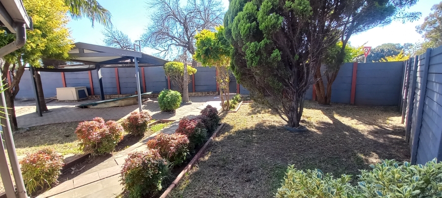 2 Bedroom Property for Sale in Danville Gauteng
