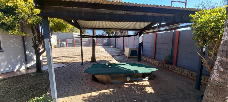 2 Bedroom Property for Sale in Danville Gauteng