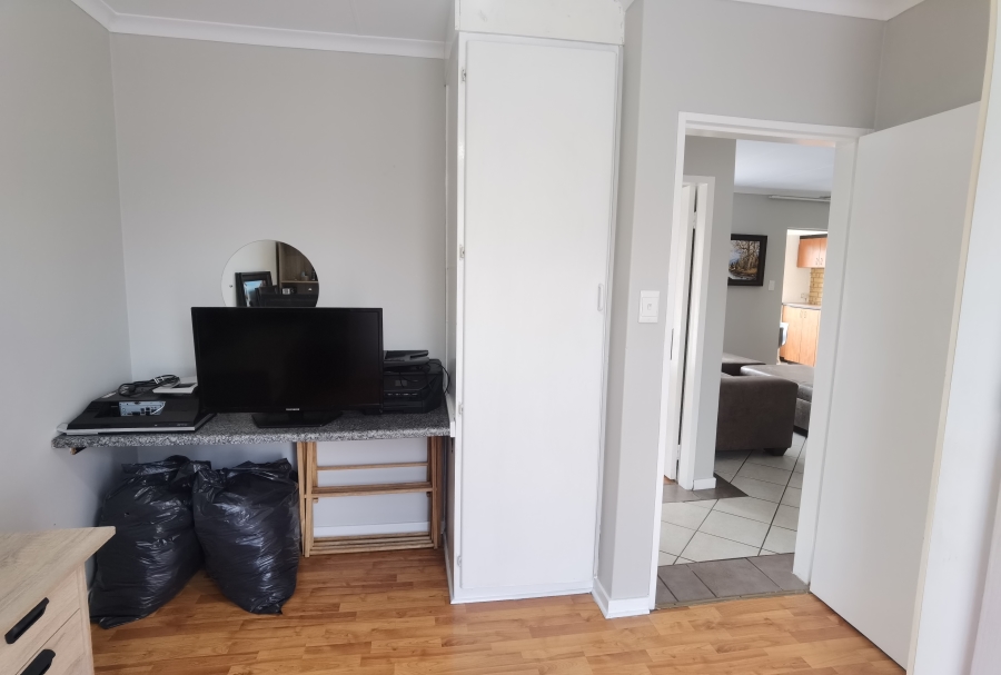 2 Bedroom Property for Sale in Olympus AH Gauteng