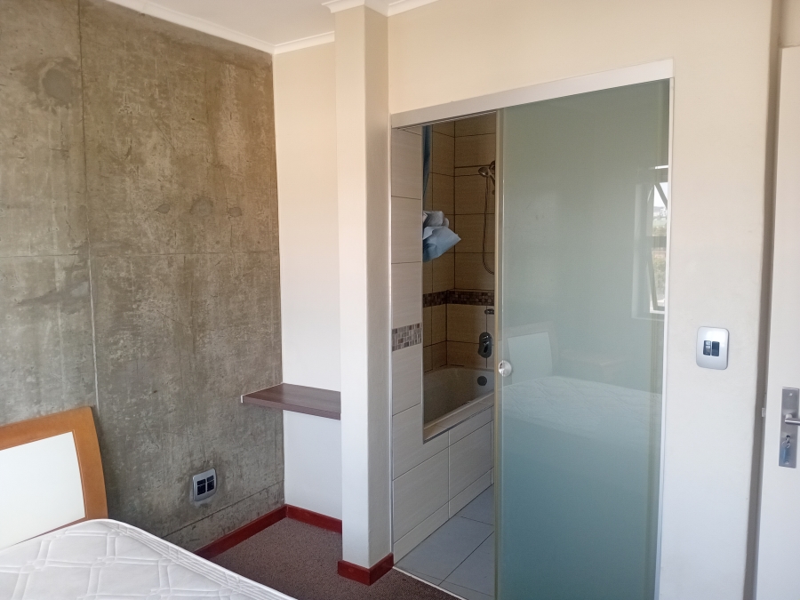 1 Bedroom Property for Sale in Hatfield Gauteng
