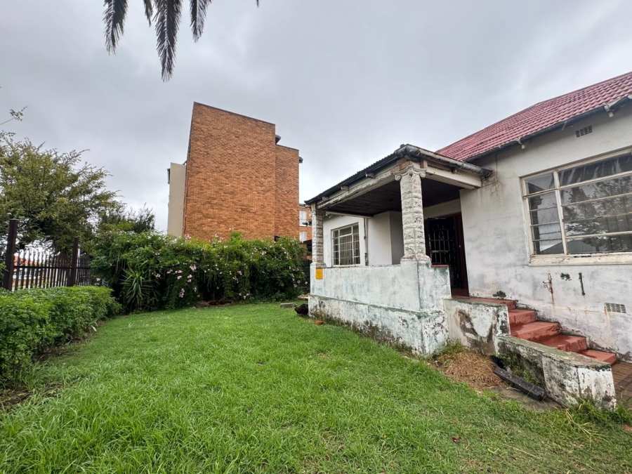 5 Bedroom Property for Sale in Townsview Gauteng