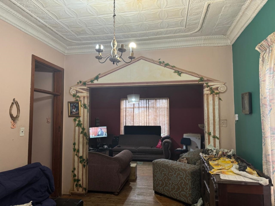 5 Bedroom Property for Sale in Townsview Gauteng