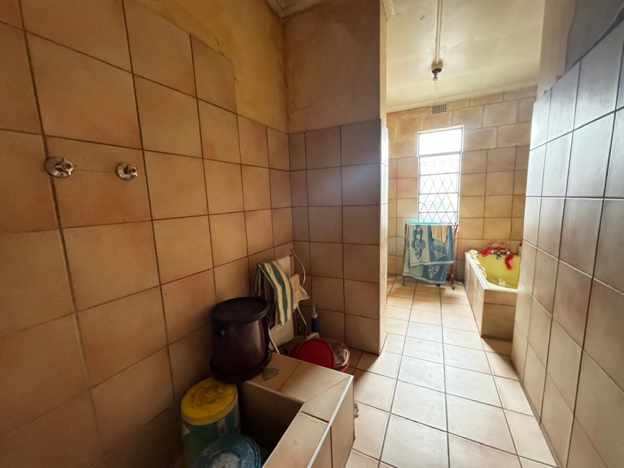 5 Bedroom Property for Sale in Townsview Gauteng