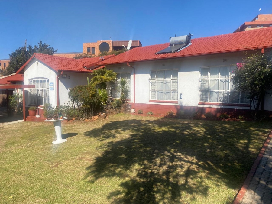 4 Bedroom Property for Sale in Florida Gauteng