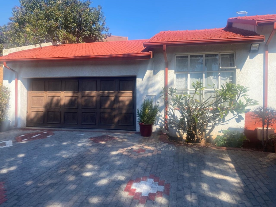 4 Bedroom Property for Sale in Florida Gauteng