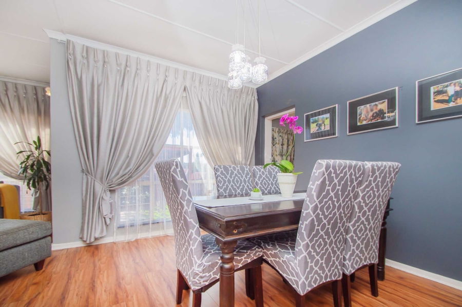 4 Bedroom Property for Sale in Florida Gauteng