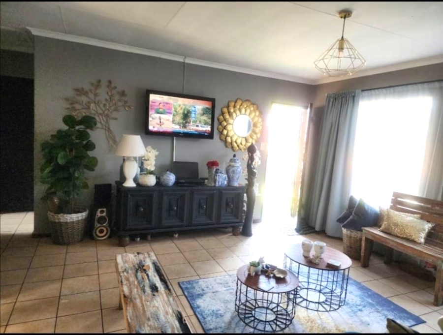 2 Bedroom Property for Sale in Terenure Gauteng