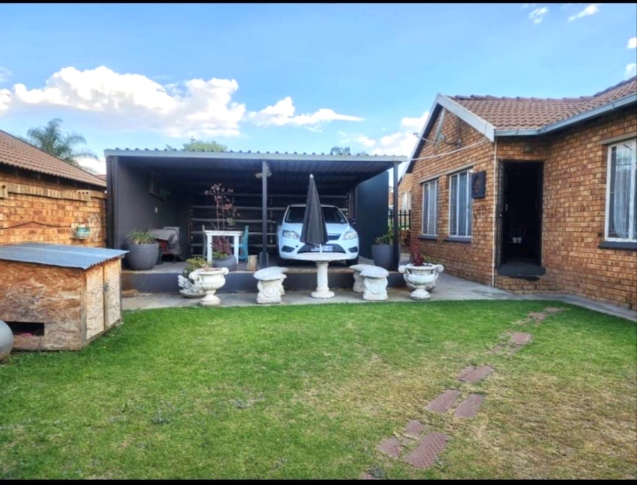 2 Bedroom Property for Sale in Terenure Gauteng
