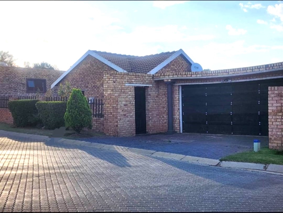 2 Bedroom Property for Sale in Terenure Gauteng