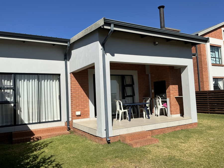 3 Bedroom Property for Sale in Louwlardia Gauteng