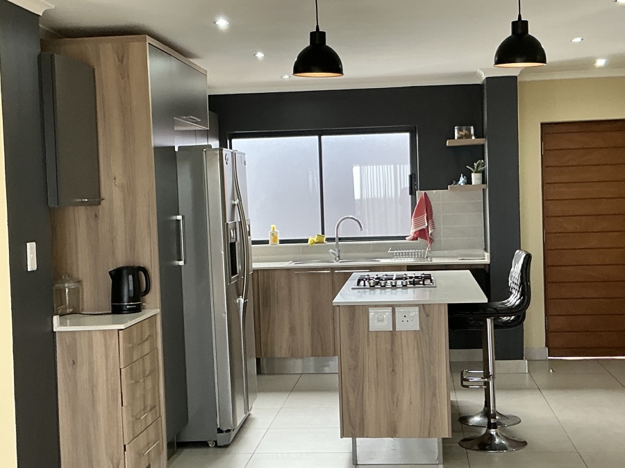 3 Bedroom Property for Sale in Louwlardia Gauteng