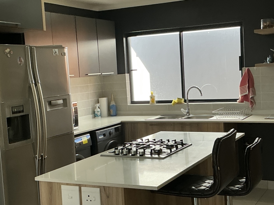 3 Bedroom Property for Sale in Louwlardia Gauteng