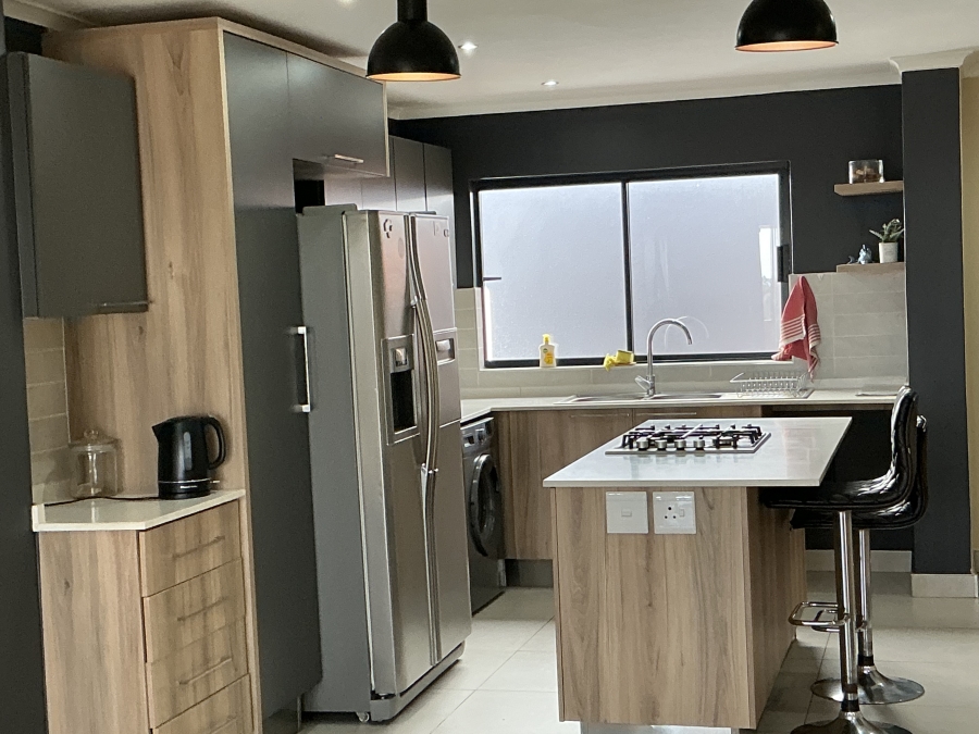 3 Bedroom Property for Sale in Louwlardia Gauteng