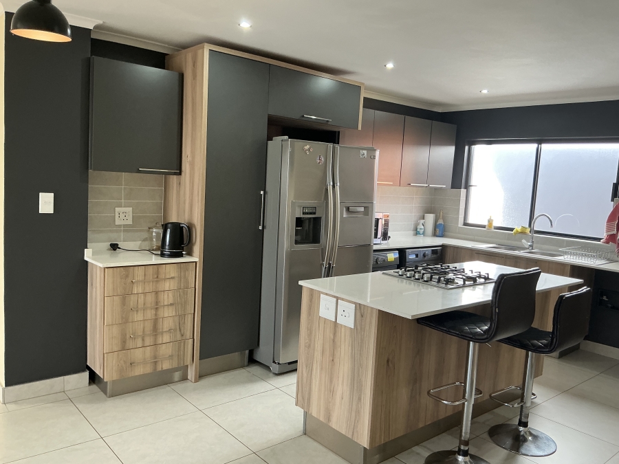 3 Bedroom Property for Sale in Louwlardia Gauteng
