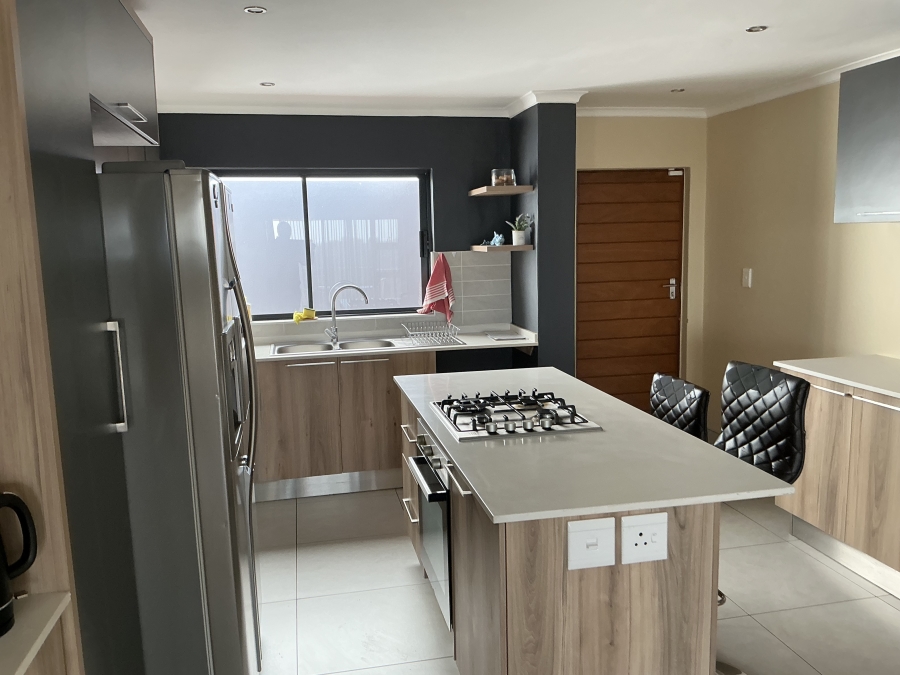 3 Bedroom Property for Sale in Louwlardia Gauteng