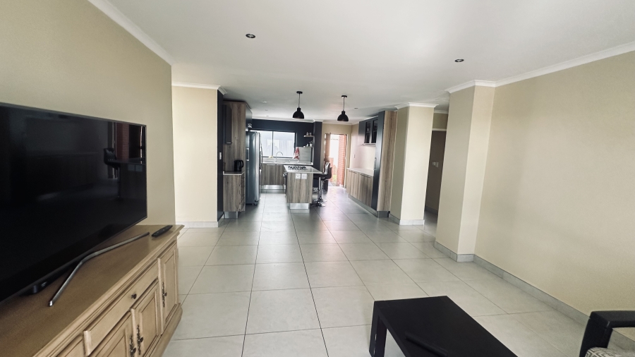 3 Bedroom Property for Sale in Louwlardia Gauteng
