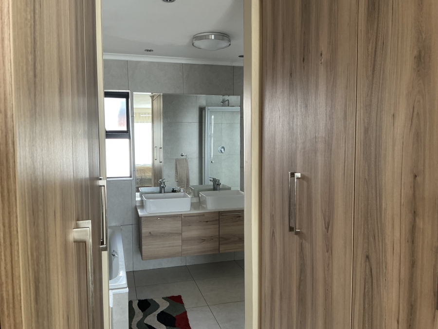 3 Bedroom Property for Sale in Louwlardia Gauteng