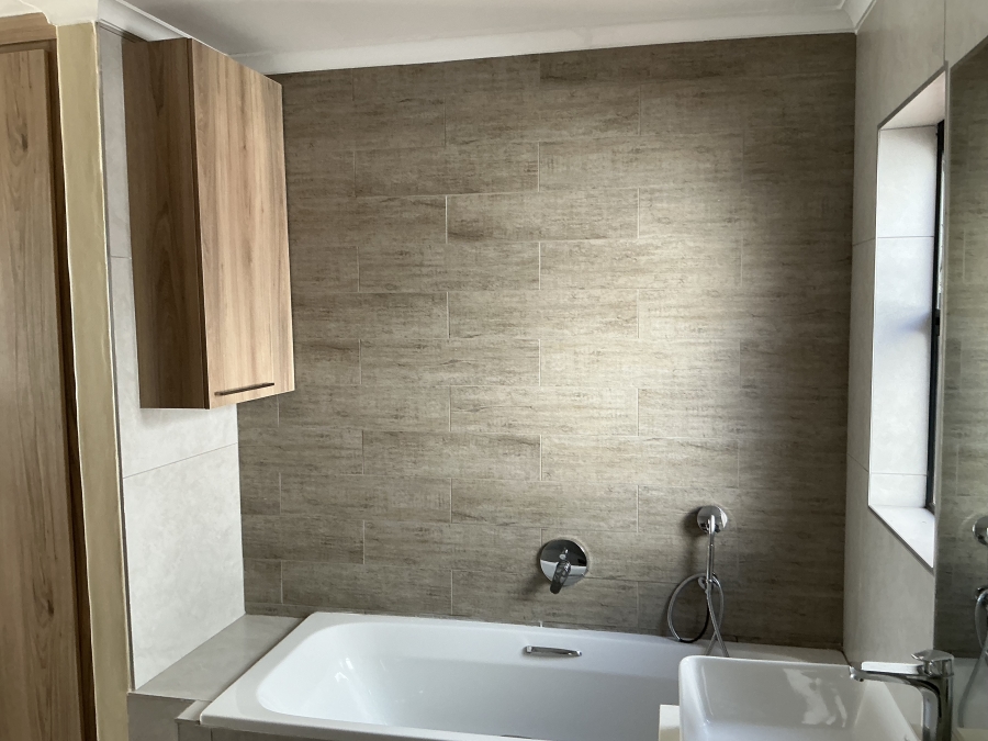 3 Bedroom Property for Sale in Louwlardia Gauteng