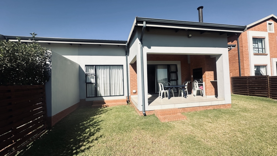 3 Bedroom Property for Sale in Louwlardia Gauteng