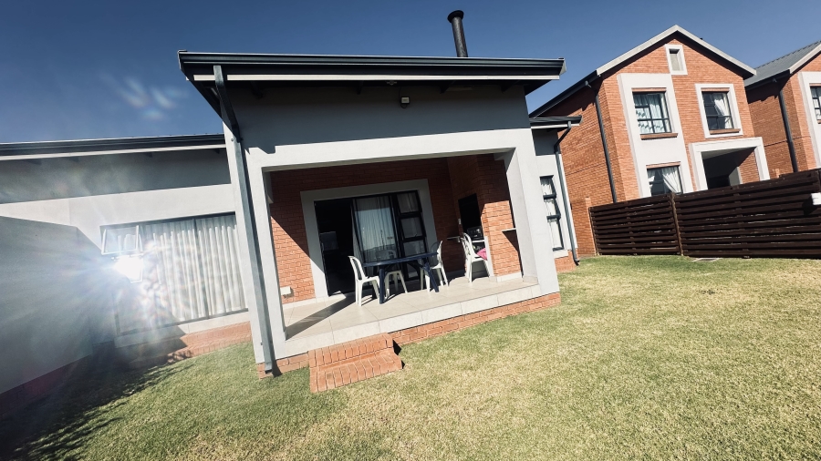 3 Bedroom Property for Sale in Louwlardia Gauteng