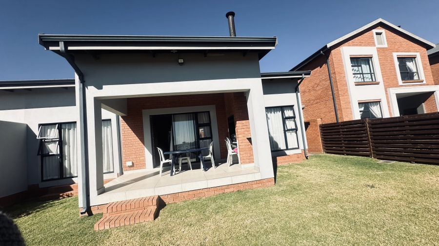 3 Bedroom Property for Sale in Louwlardia Gauteng