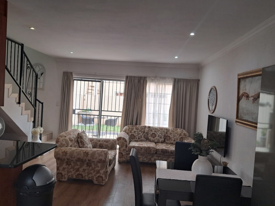 2 Bedroom Property for Sale in Willow Park Manor Gauteng