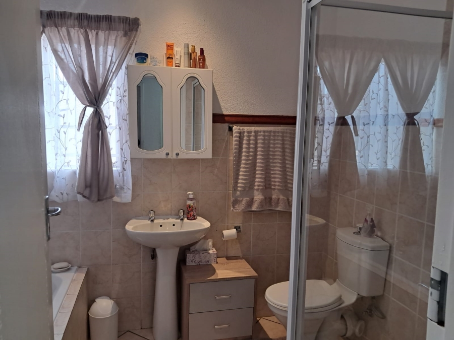 2 Bedroom Property for Sale in Willow Park Manor Gauteng