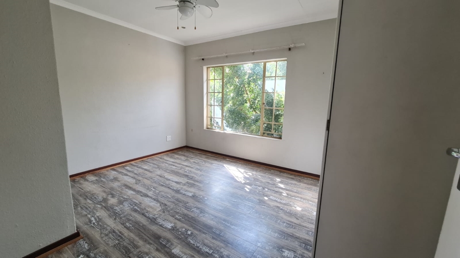 2 Bedroom Property for Sale in Willow Park Manor Gauteng